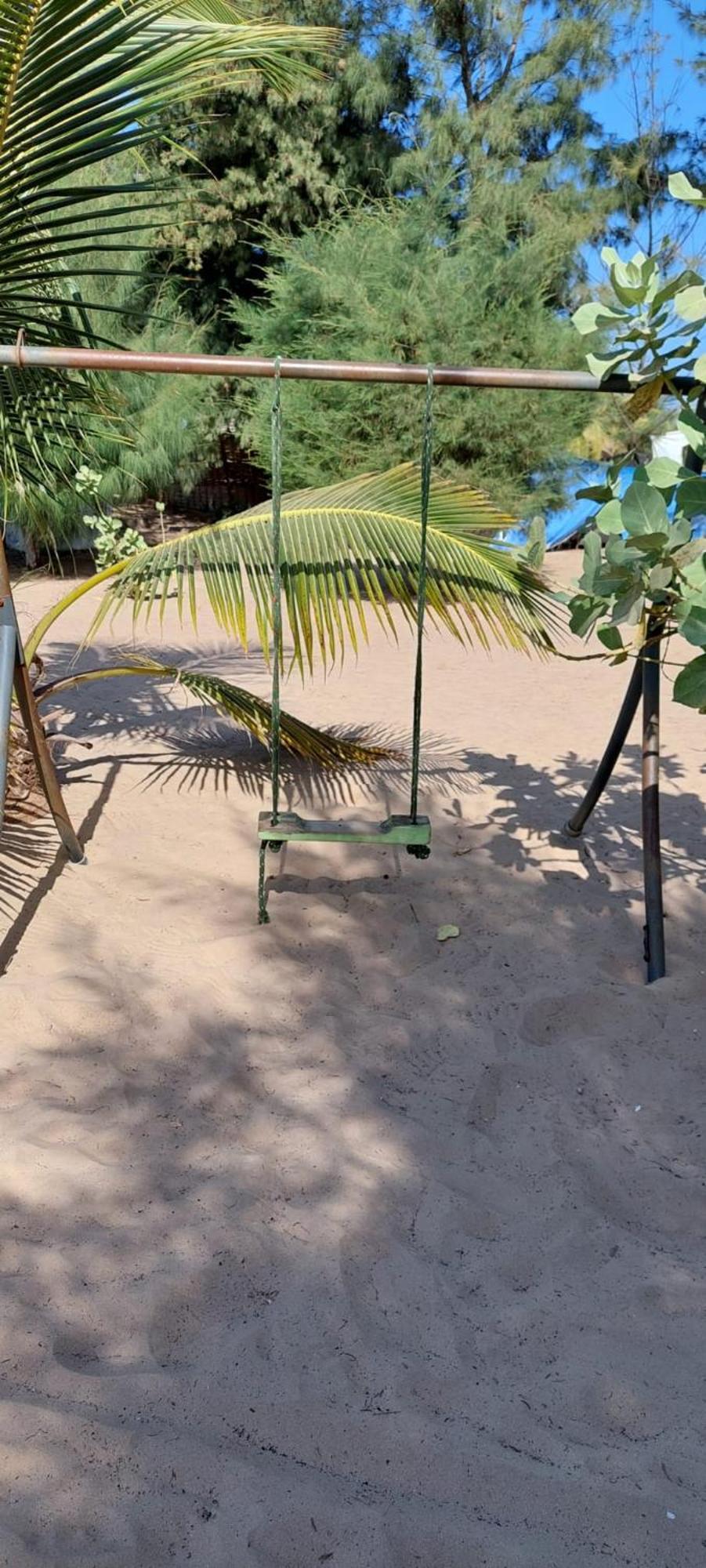 Mangrove Beach Sanyang Екстер'єр фото